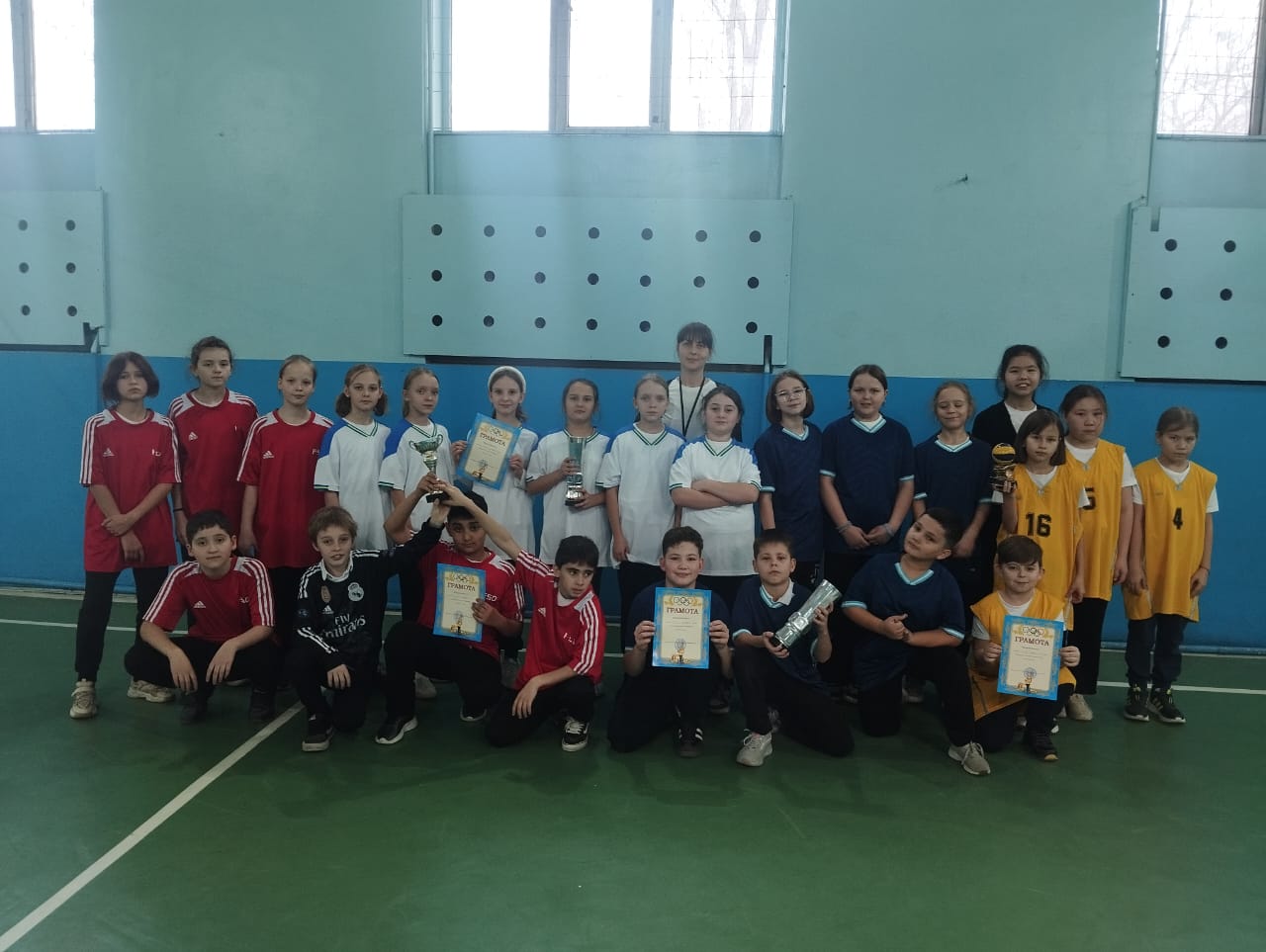 5 сыныптар арасындағы "Пионербол" / "Пионербол" среди 5-х классов