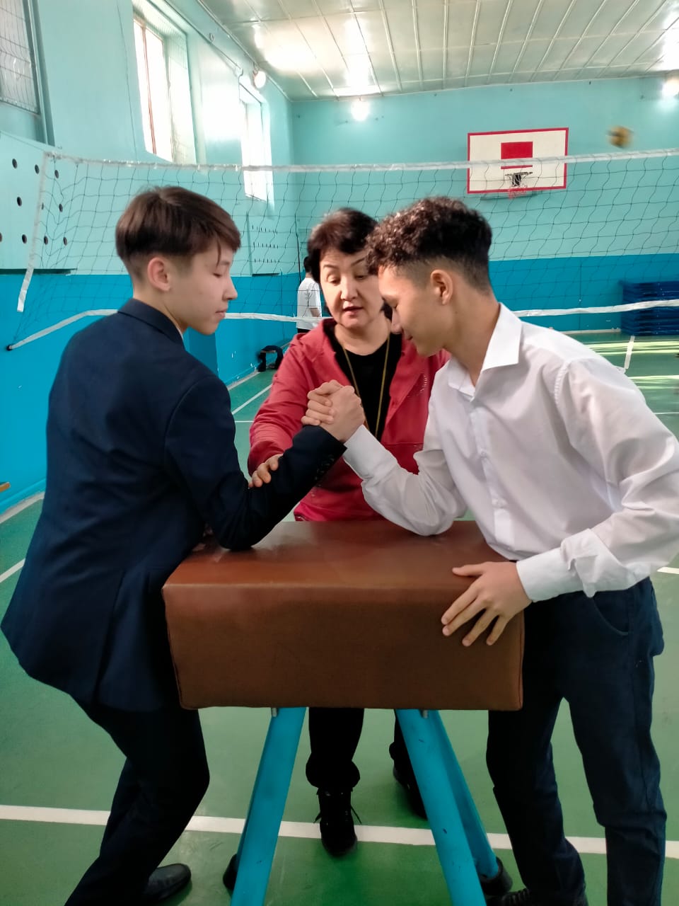 Мектебімізде үзіліс уақыты / Перемены в нашей школе