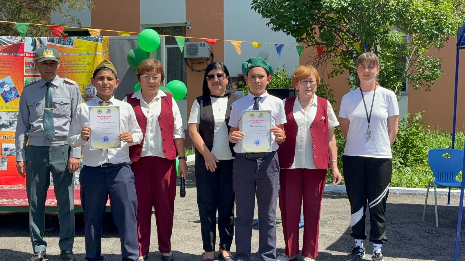 "Жеңіс жыры - жүректе" / "Песни Победы - в наших сердцах"