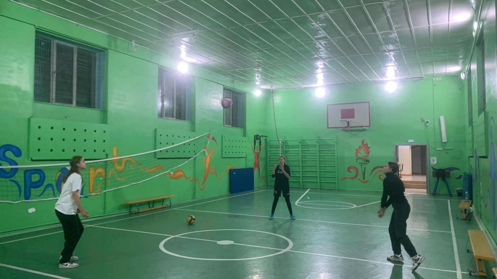 Набор в секцию волейбола!