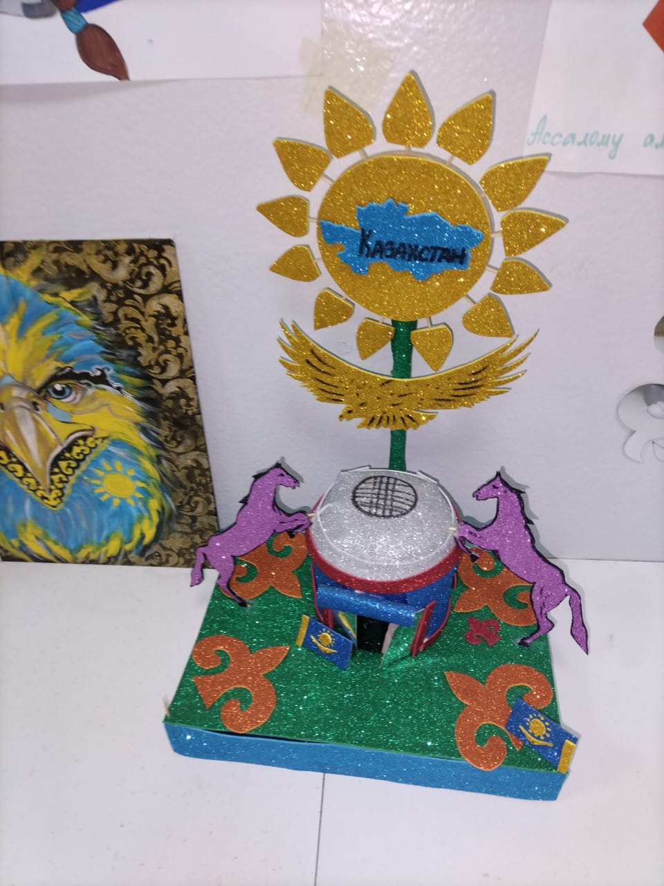 Выставка поделок, посвящённая Дню Независимости Республики Казахстан