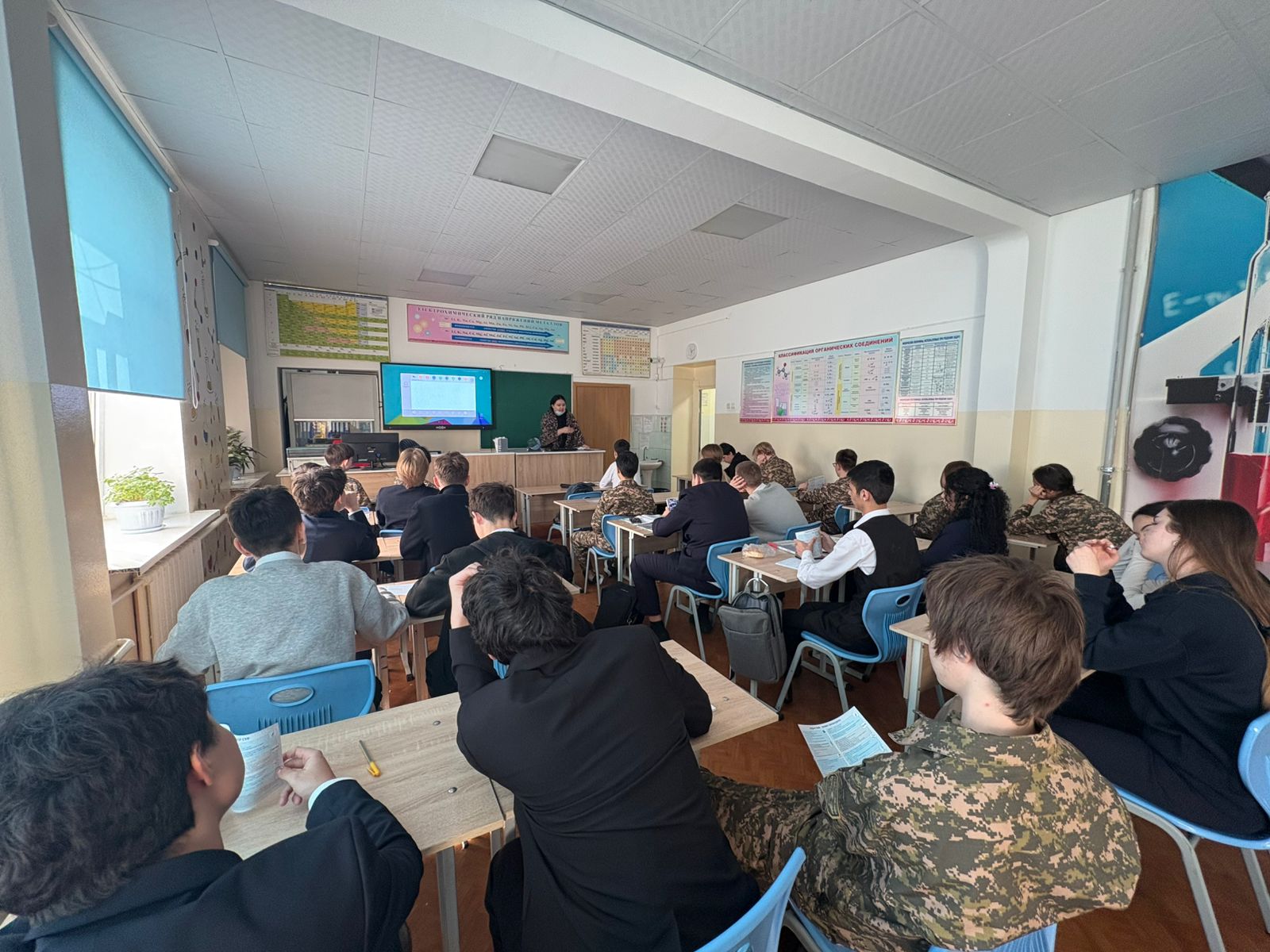 АИТВ/ЖИТС туралы шындық: алдын алу және қорғау жолдары / Правда о ВИЧ/CПИД: пути передачи и меры профилактики